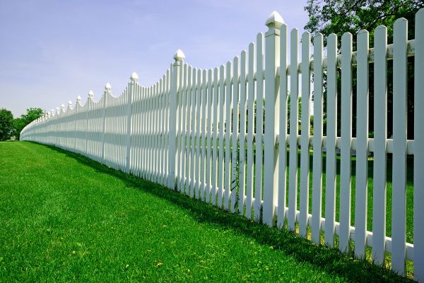 Scalloped Fence Construction